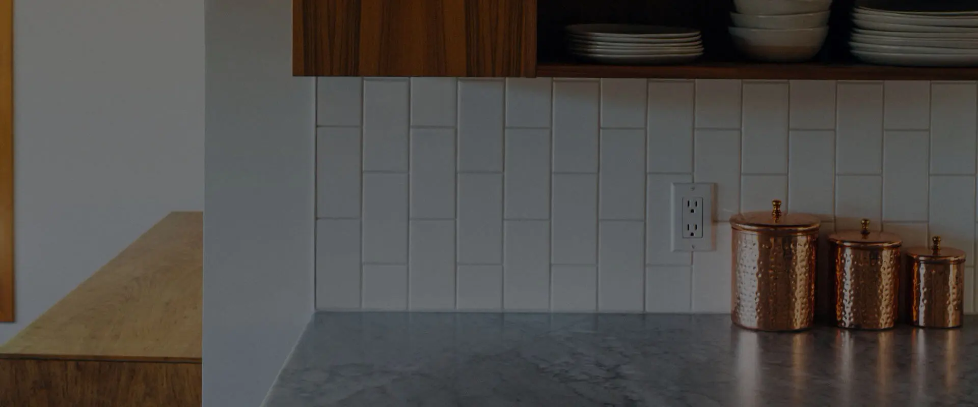Comparison of Wet and Dry Use of Ceramic Tile Polishing Pads